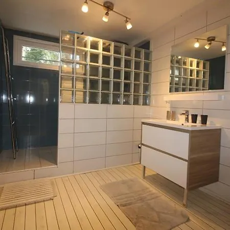 Annonce Professionnelle. Jolie Maison De 4 Avec Jardin A Proximite De La Mer. Villa Hardelot-Plage