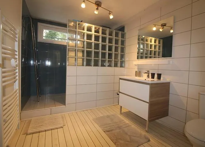 Annonce Professionnelle. Jolie Maison De 4 Avec Jardin à Proximité De La Mer. Villa Hardelot-Plage