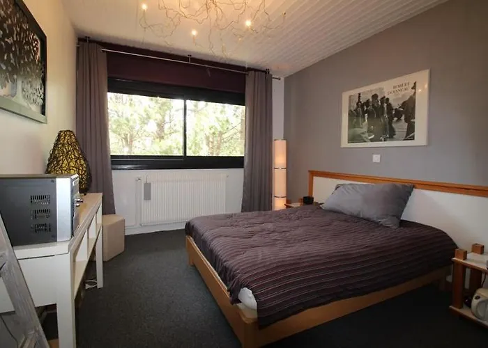 Annonce Professionnelle. Jolie Maison De 4 Avec Jardin à Proximité De La Mer. *